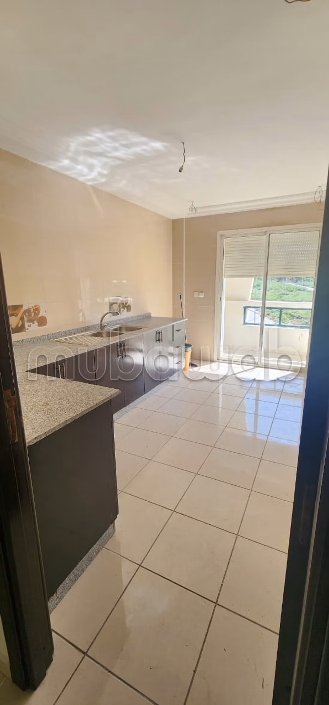 Appartement à vendre près de l'aéroport 
Iben Battouta — 2
