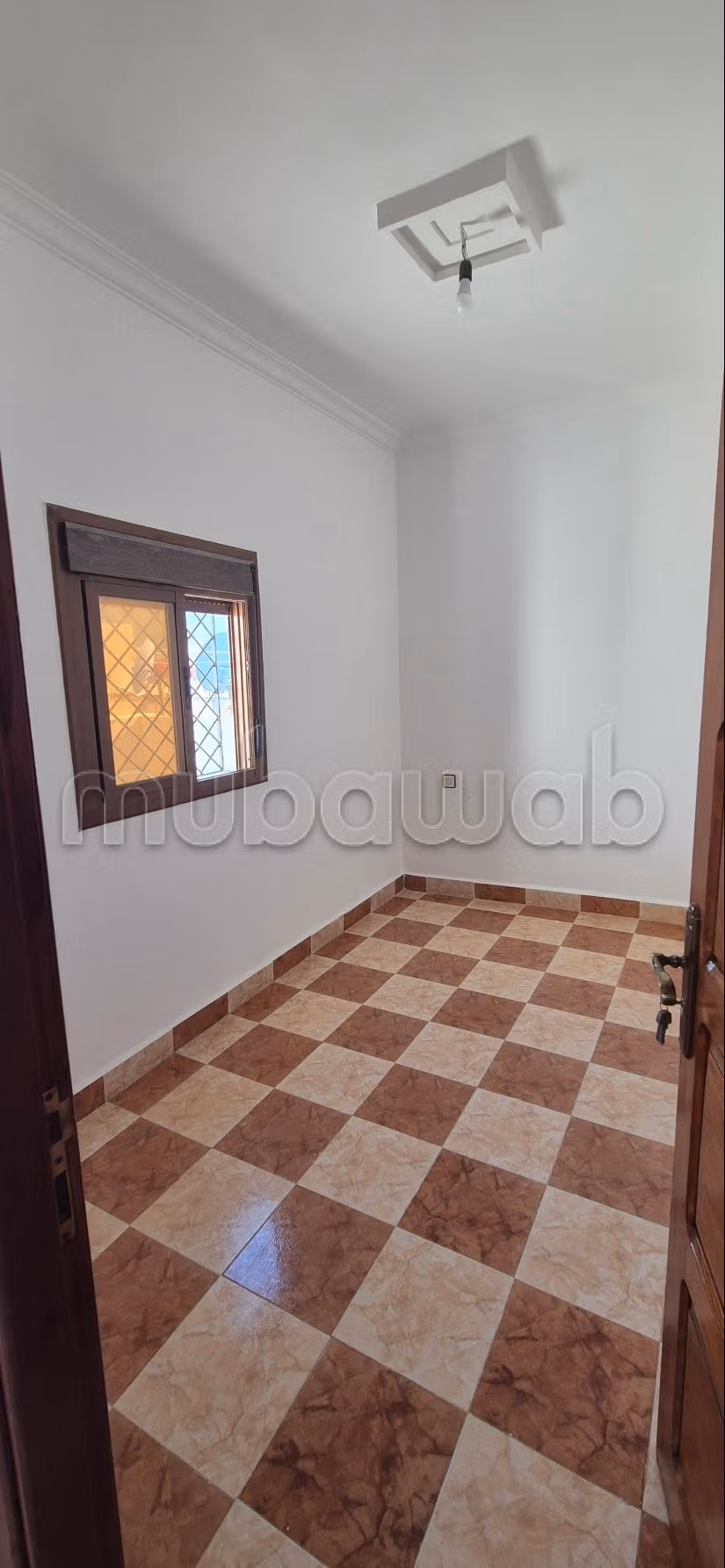Piso DE 104m² en la RUE AL MJAD / Av. TARGUIST en Tetouan, cerca de la mezquita nueva y al unos paso de Av al MASSIRA Y muy cerca del ROMPOUAN DE ESSO