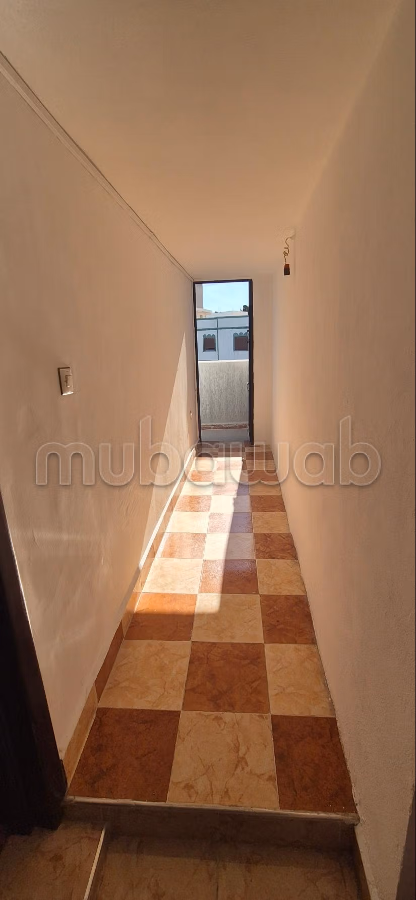 Piso DE 104m² en la RUE AL MJAD / Av. TARGUIST en Tetouan, cerca de la mezquita nueva y al unos paso de Av al MASSIRA Y muy cerca del ROMPOUAN DE ESSO