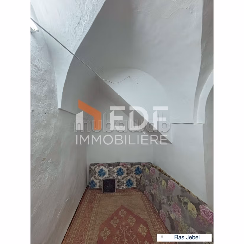 FOR SALE - Traditional house in Ras Jebel