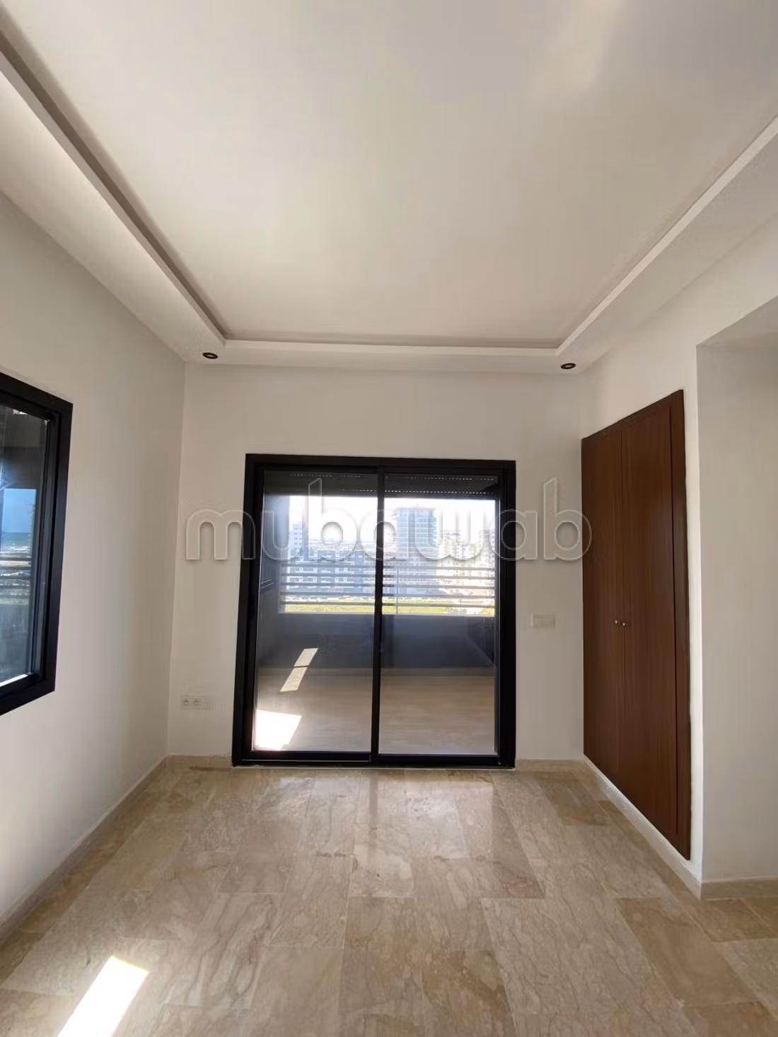 Duplex two floors, 3 bedrooms empty, terrace & pools