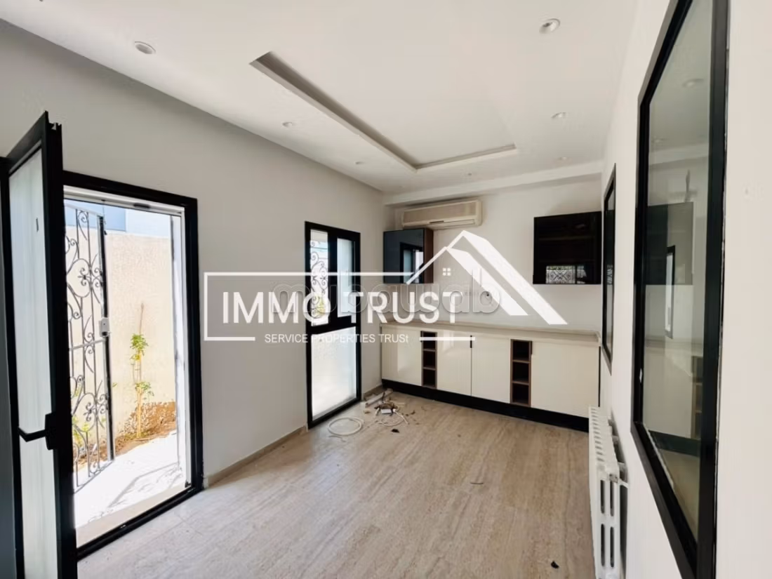 Villa S3 plein pied avec piscine à la Soukra