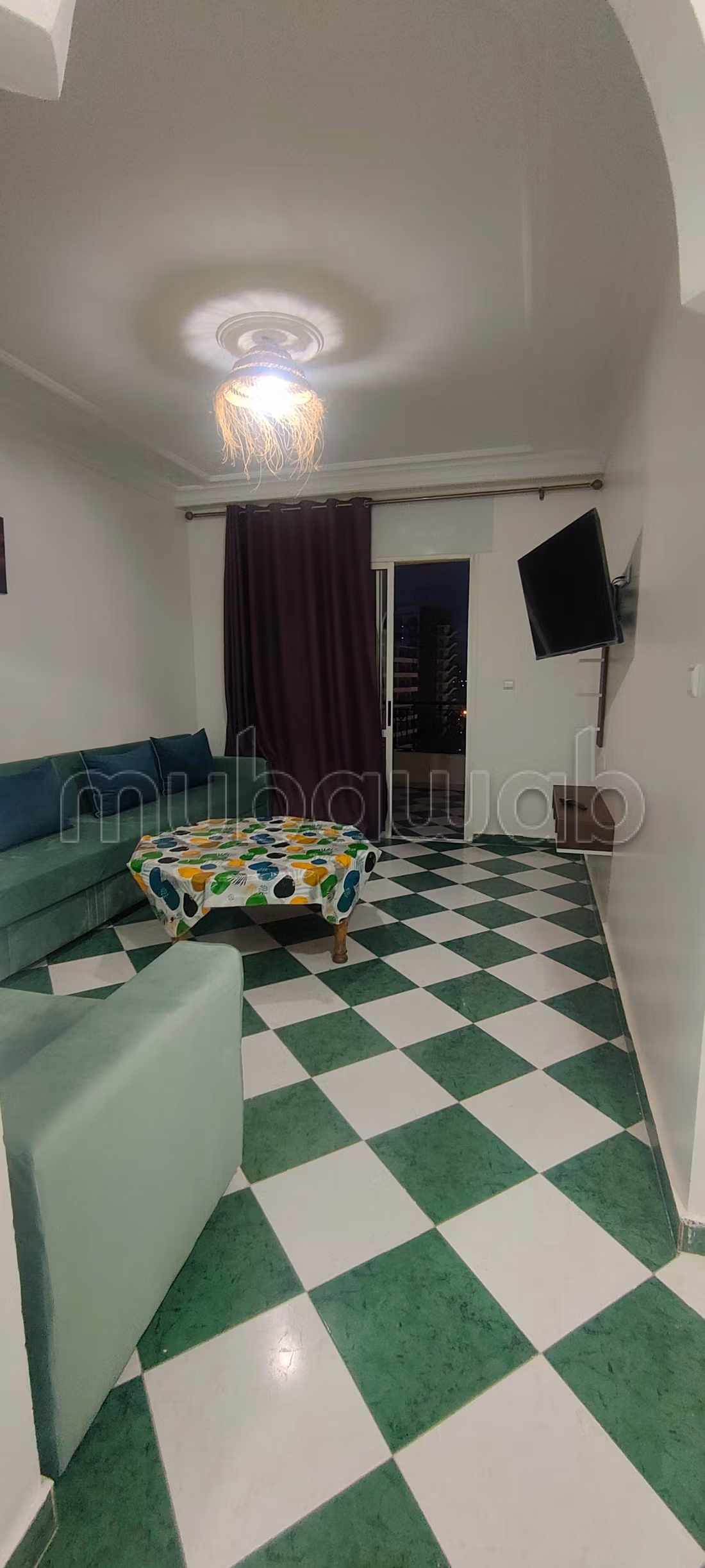 Studio 57 metres a kindeski tres bon emplacement