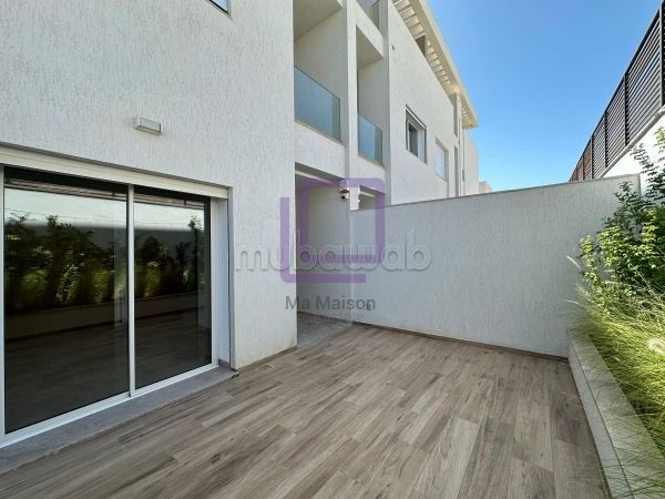 Un appartamento S1 con terrazza a Chotrana 1