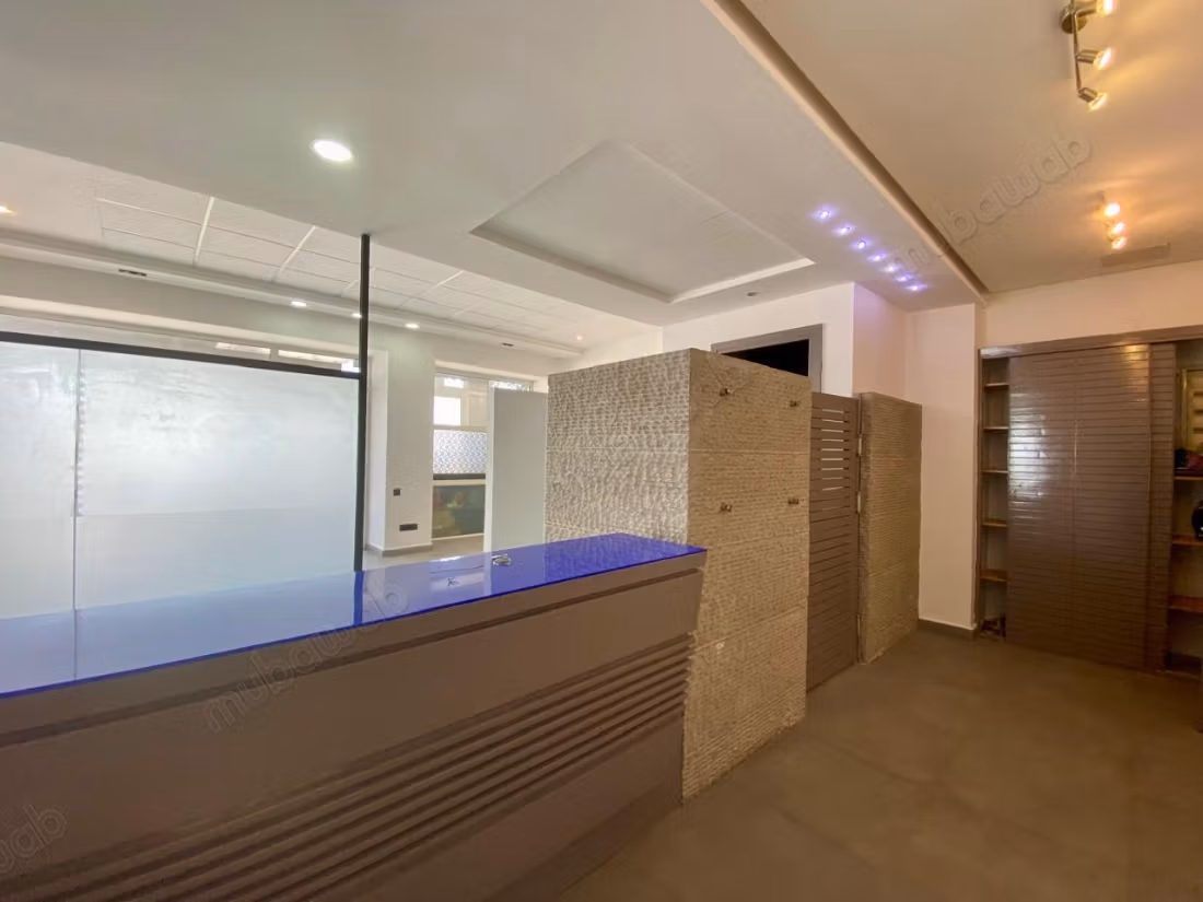 Platea de oficina encantador 120m centro de la ciudad