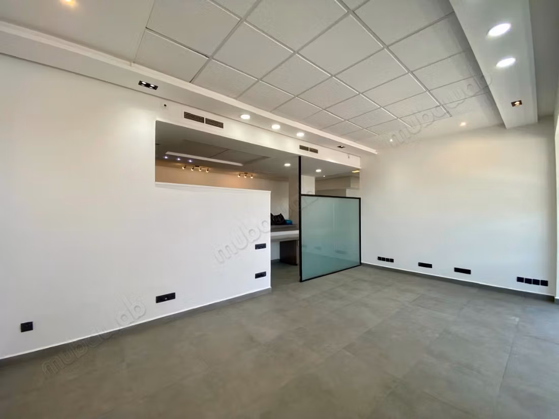 Platea de oficina encantador 120m centro de la ciudad