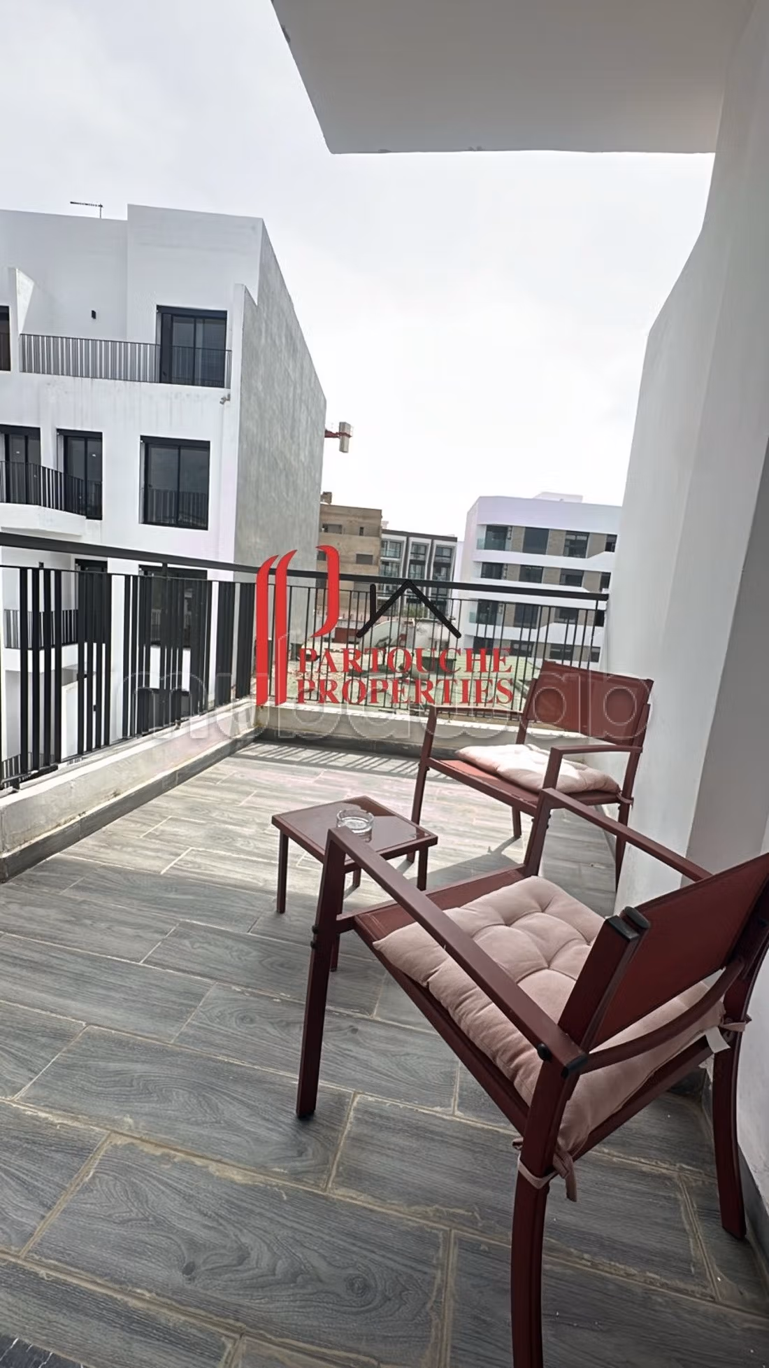 2 Studios meublés Neufs Palmier terrasse plein sud — 3