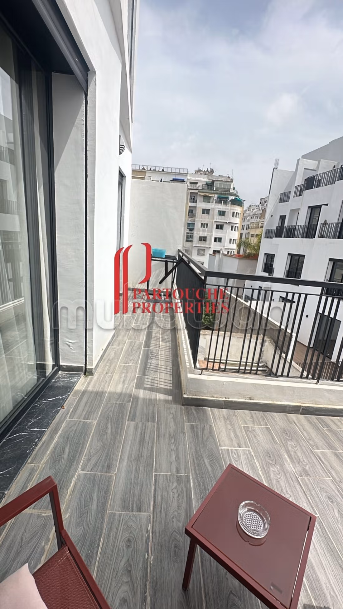 2 Studios meublés Neufs Palmier terrasse plein sud — 2