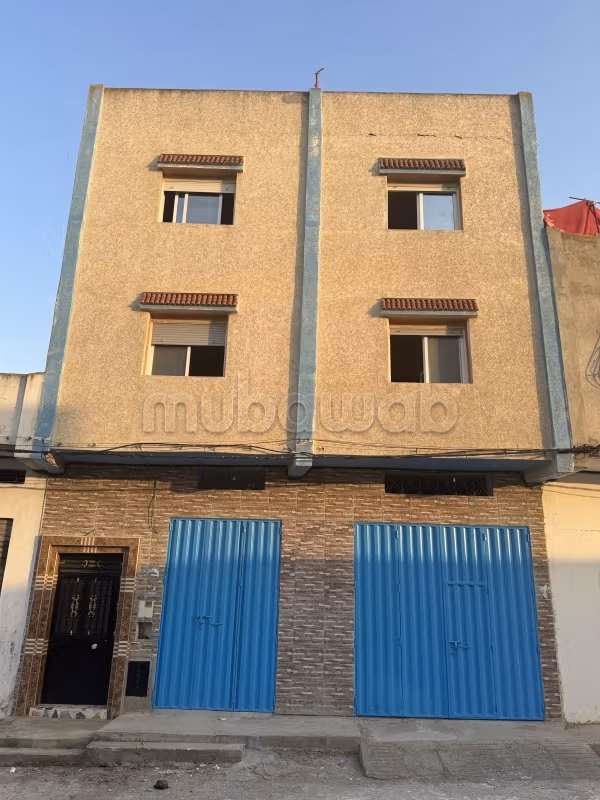 Bella Casa R2 90m² con 2 garajes y pozo