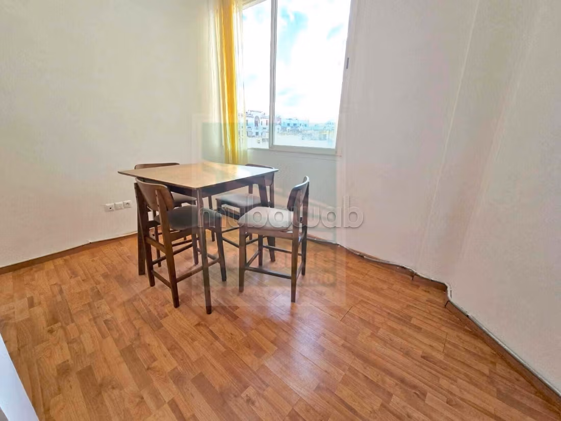 DL. 1018: Ufficio di 79 m² a Mers Sultan