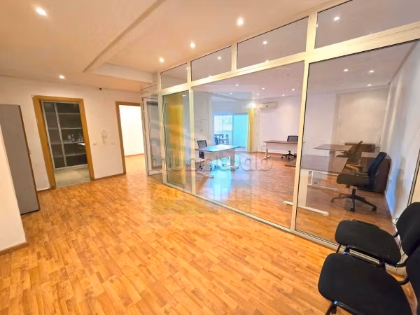 DL. 1018: Bureau de 79 m² à Mers Sultan