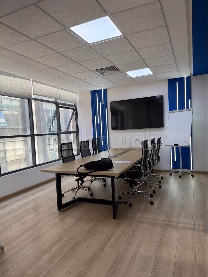 Location bureau meublé sur Sidi Maarouf, superficie 250m2