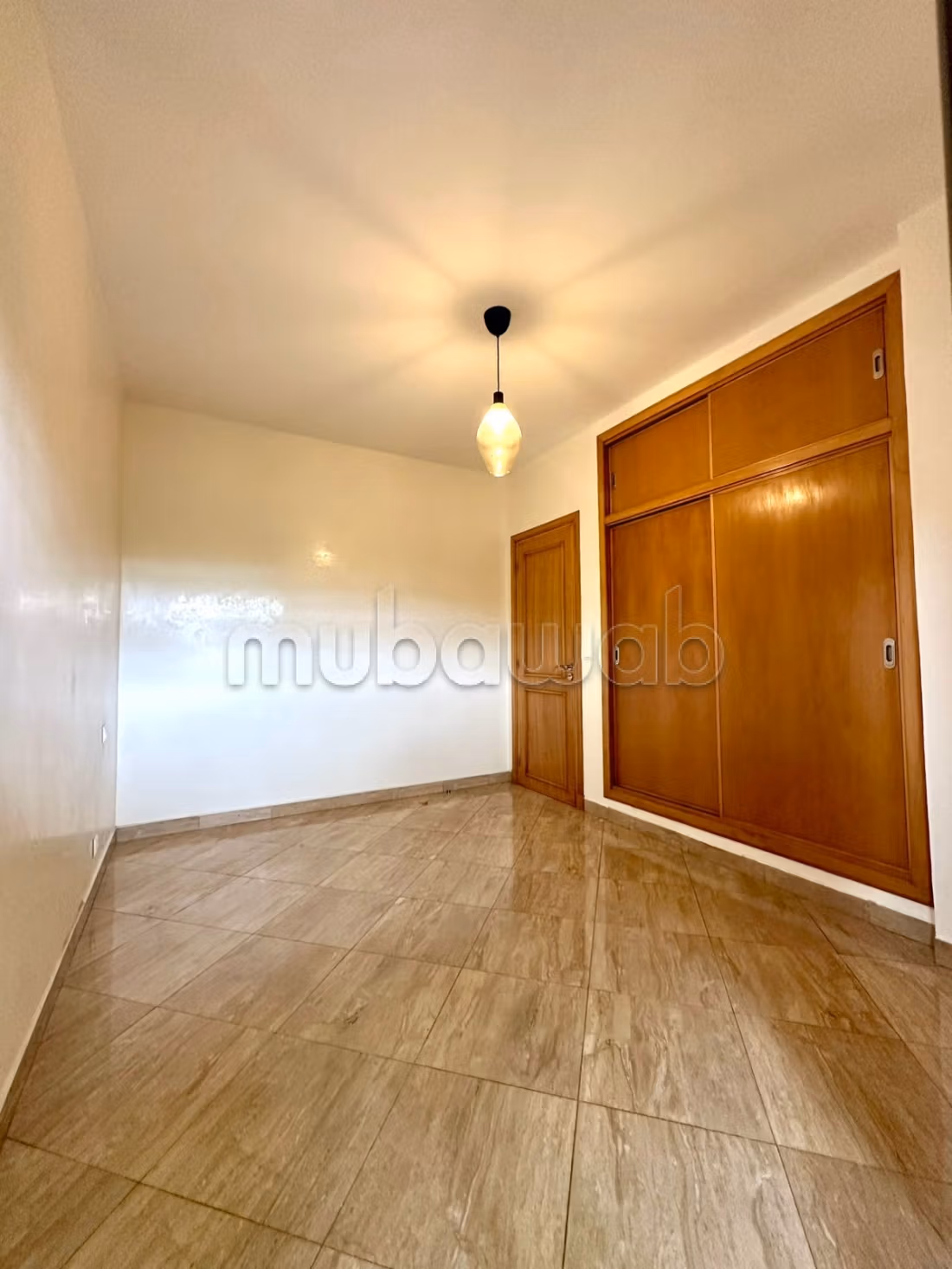 Superbe appartement rez de jardin dans un quartier prisé de Casablanca — 6
