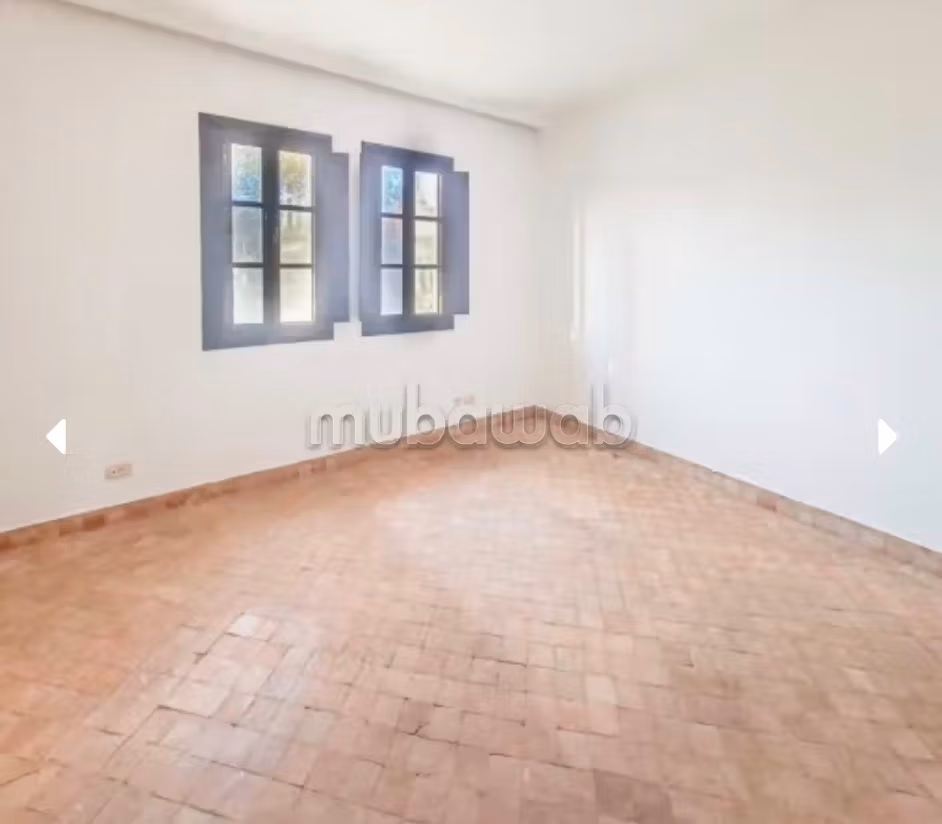 Villa de haut standing à louer à Route Casablanca. 
4 grande... - Plus