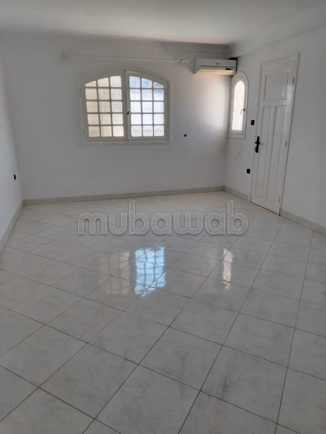 Villa a la location vide a anfa 42000dh