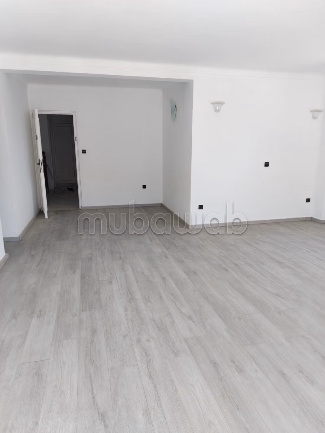 Villa a la location vide a anfa 42000dh
