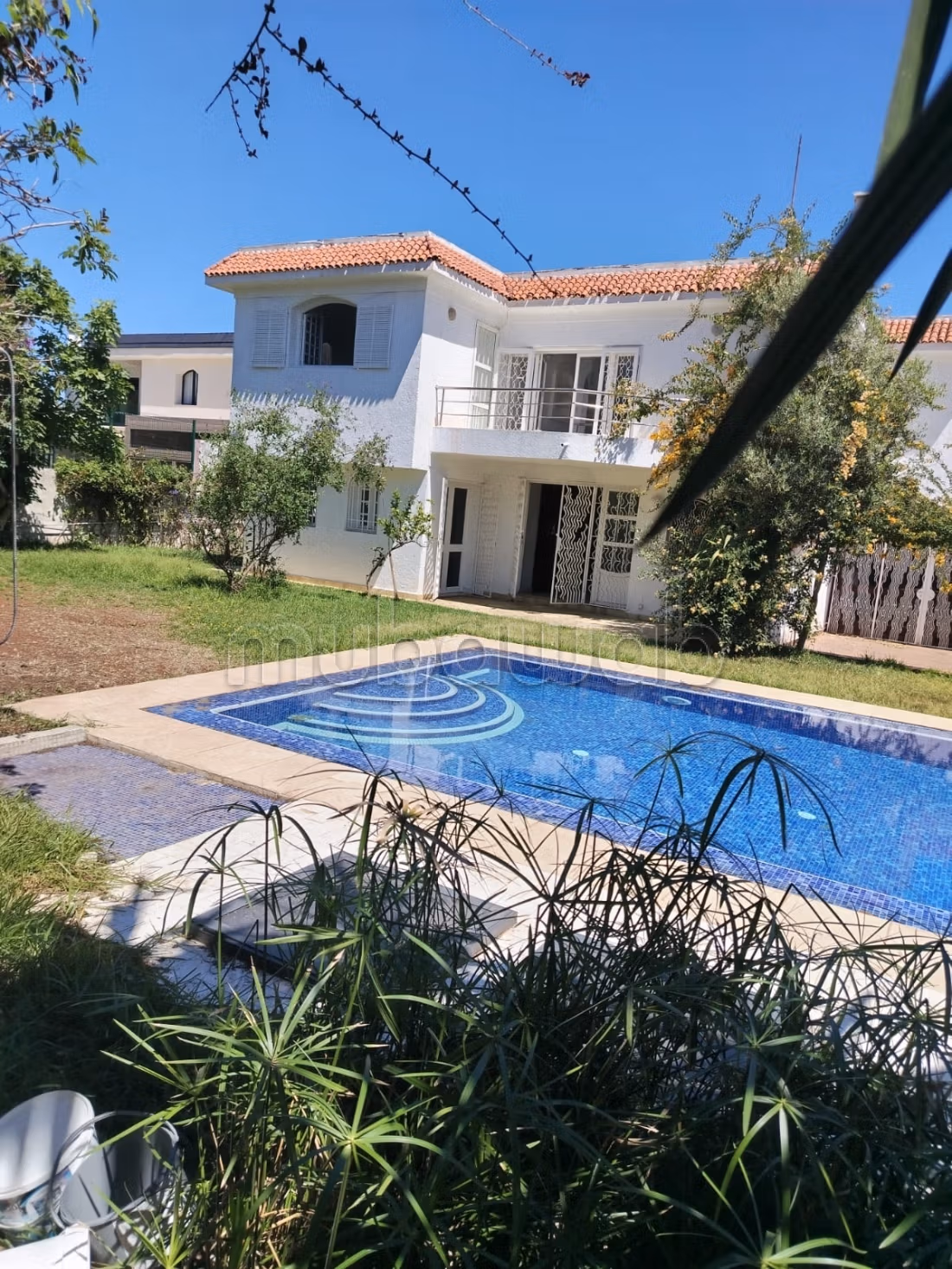 Villa a la location vide a anfa 42000dh