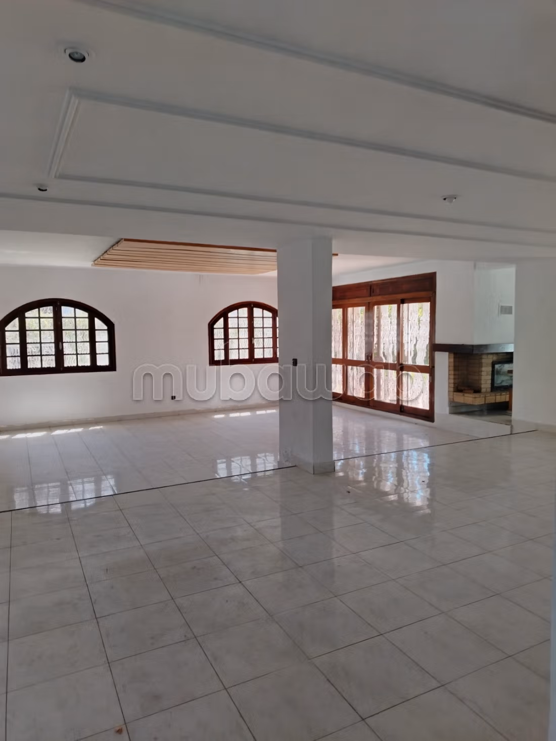Villa a la location vide a anfa 42000dh
