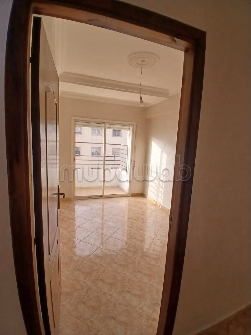 Bel appartement à vendre à Sidi Moumen. 2 belles chambres. Porte blindée — 3