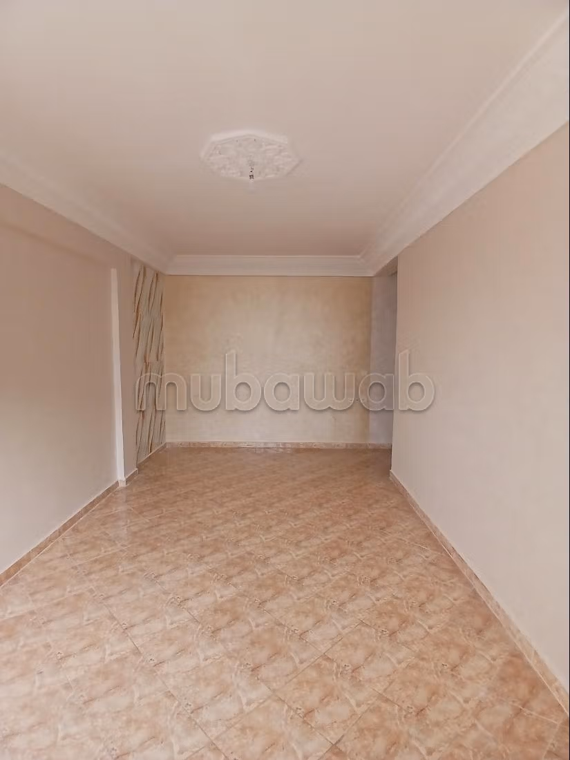 Bel appartement à vendre à Sidi Moumen. 2 belles chambres. Porte blindée — 4