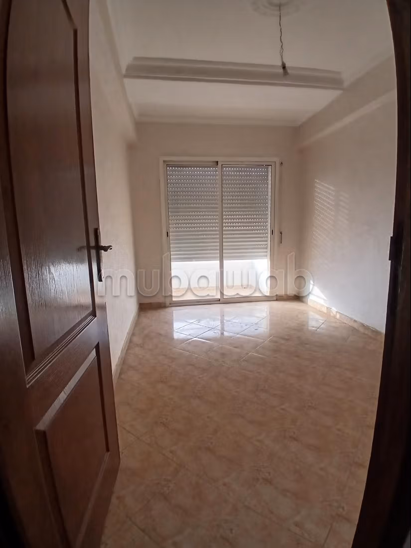 Bel appartement à vendre à Sidi Moumen. 2 belles chambres. Porte blindée — 5