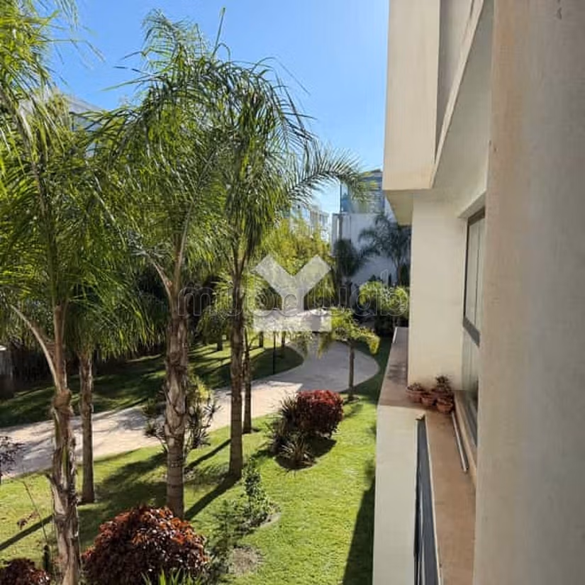 Appartamento in Affitto di 135.0 m² a Casablanca, California