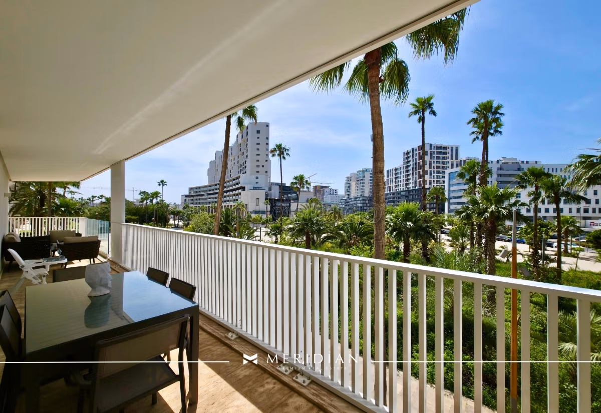 Sublime Appartement Meublé, Terrasse 150m² CFC — 5