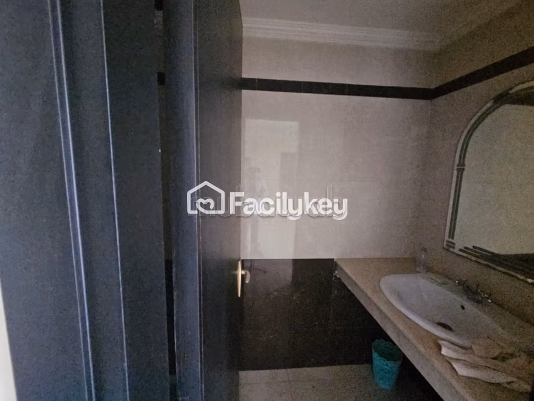 Appartement 182 m² à Maârif — 28