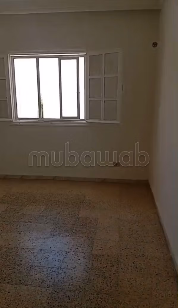 For sale an apartment in Borj Louzir