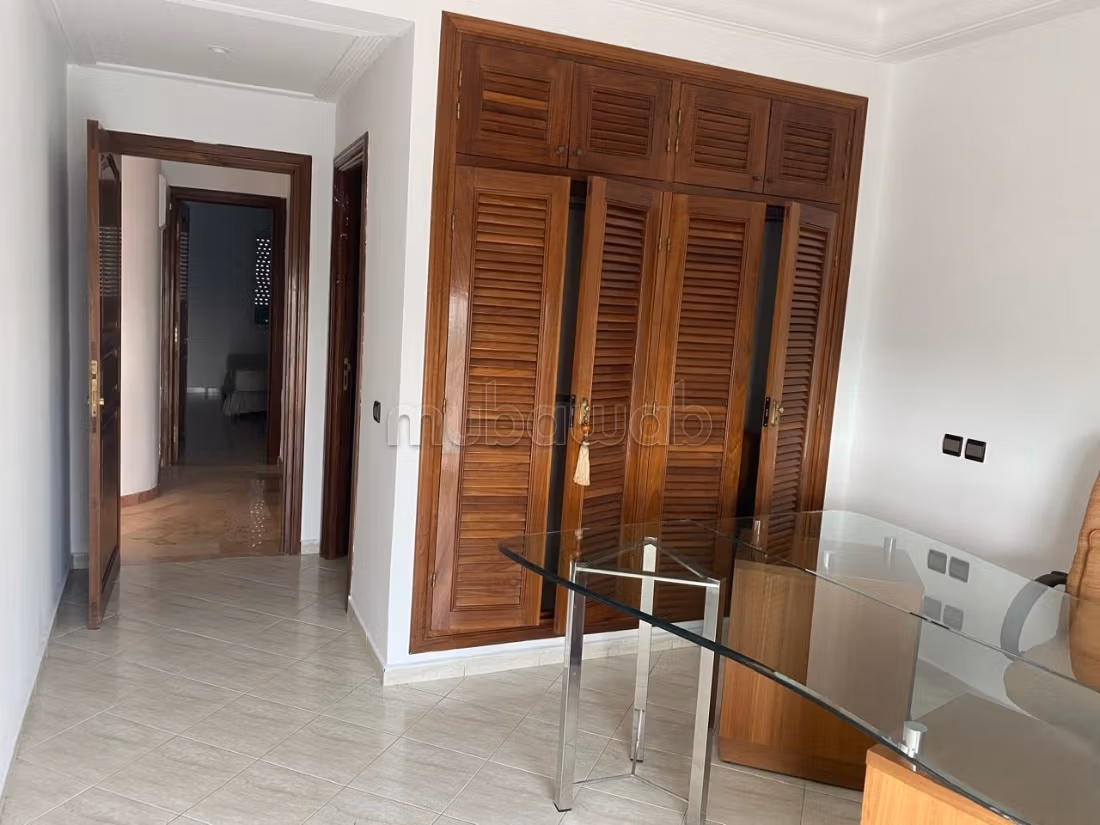 Affitta il tuo appartamento a Palmier. 2 belle camere da letto. Ascensore e terrazzo