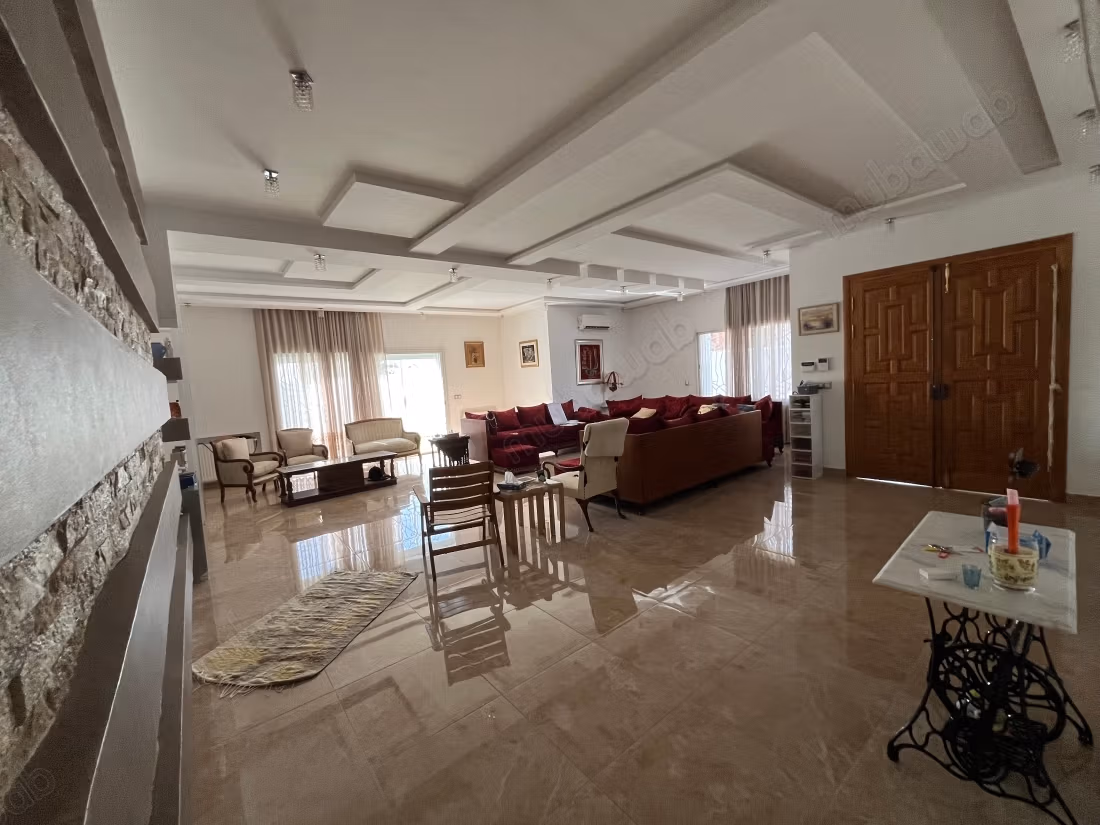 Rez de chaussée de villa à Menzah 7