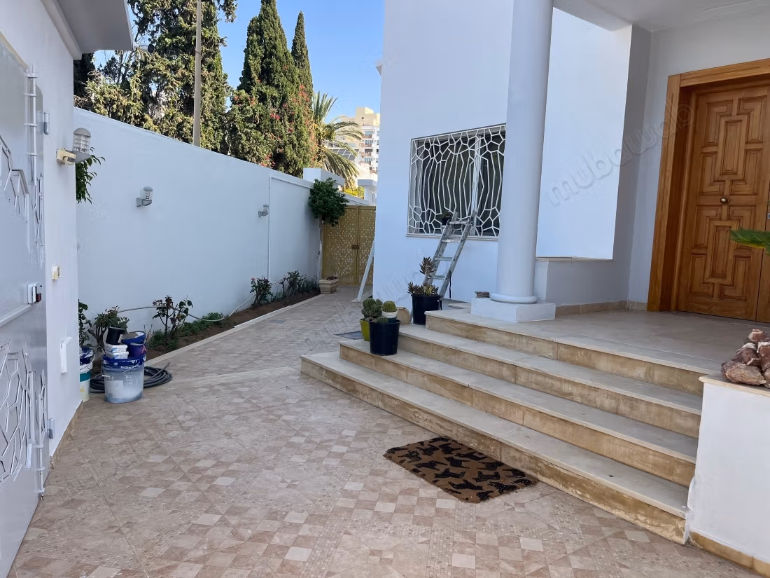 Rez de chaussée de villa à Menzah 7