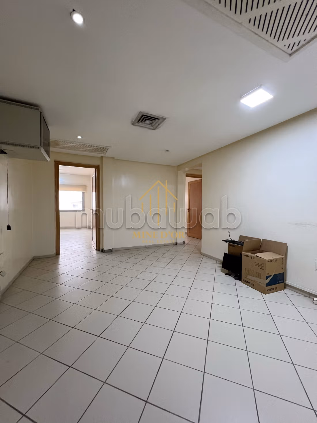 Divers bureaux pour la location h2/h3/h4 à Montplaisir