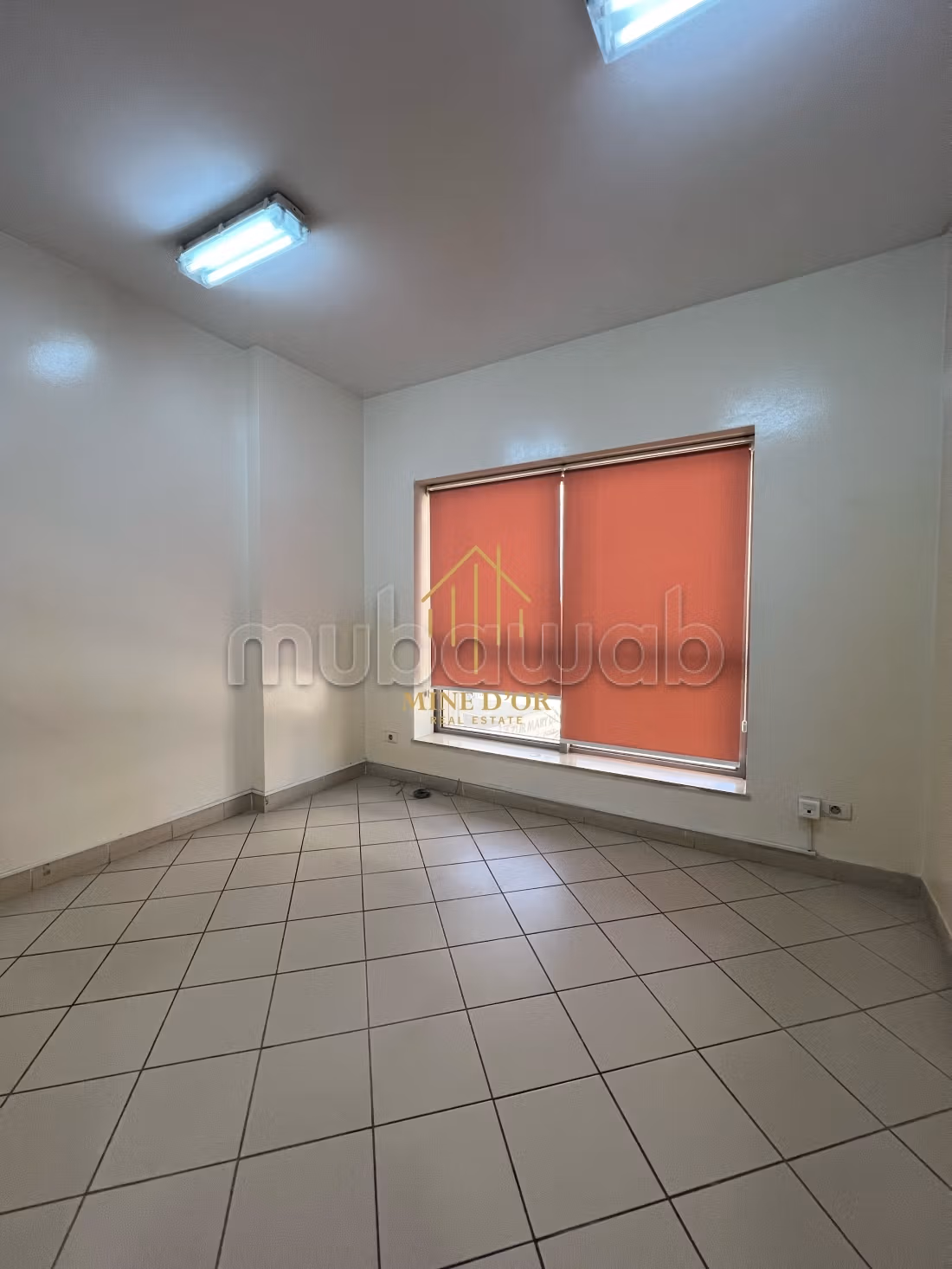 Divers bureaux pour la location h2/h3/h4 à Montplaisir