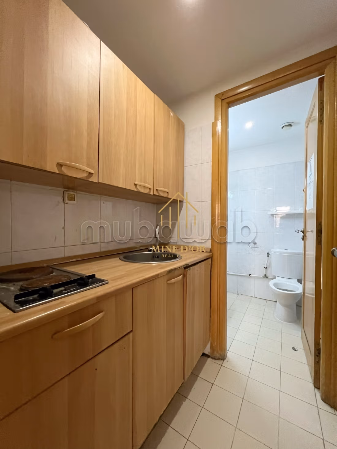 Divers bureaux pour la location h2/h3/h4 à Montplaisir