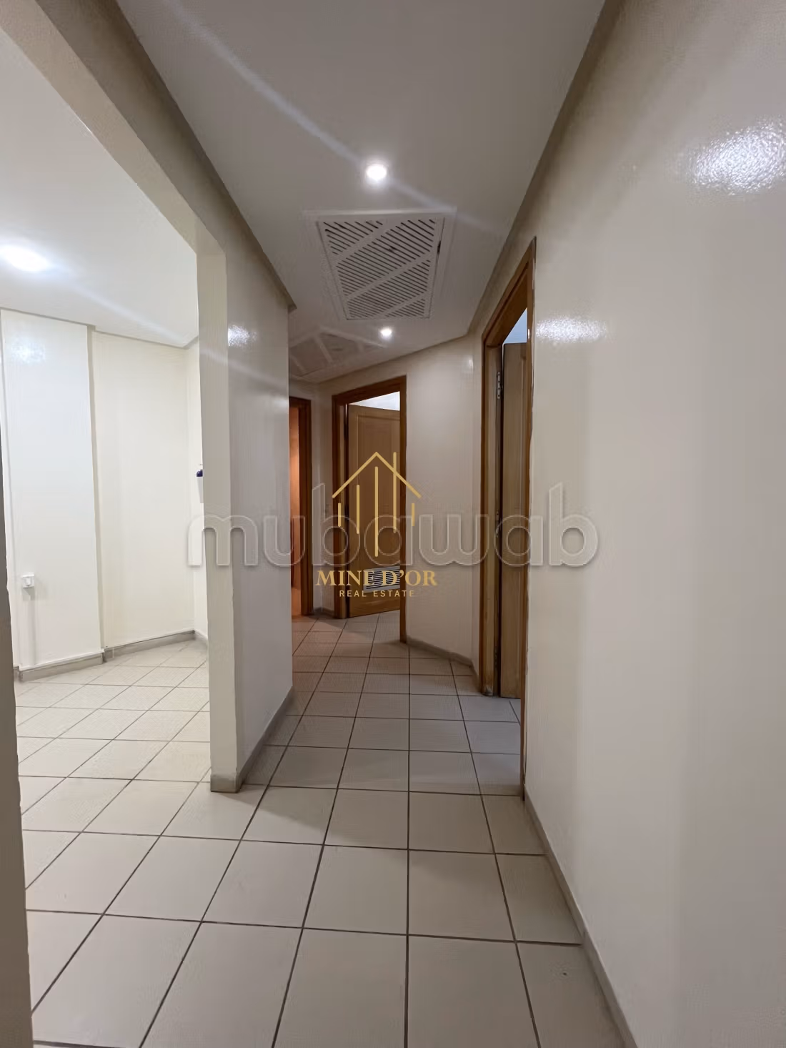 Divers bureaux pour la location h2/h3/h4 à Montplaisir