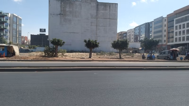 Terreno R4 955 m² bulevar Lissasfa