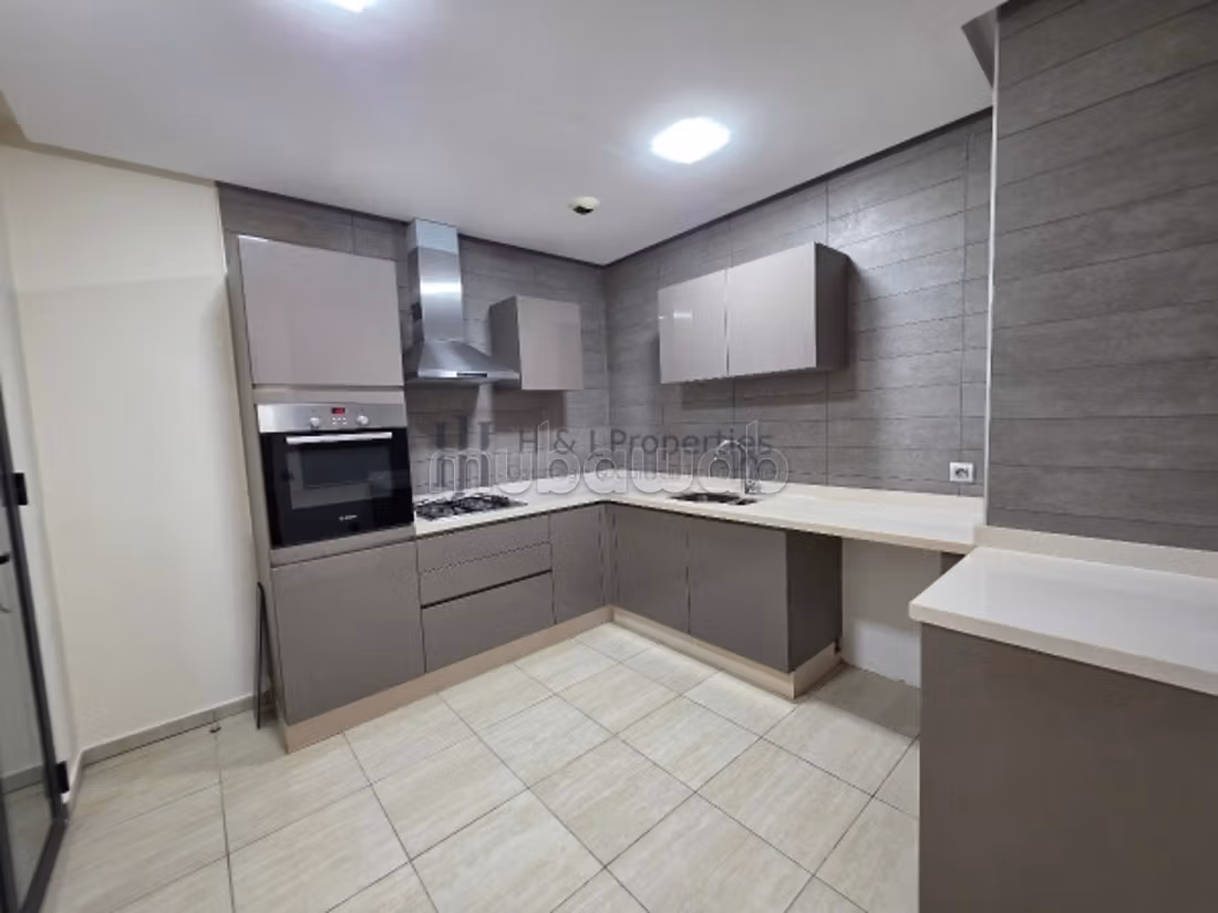 T3 vide de 122m² – 2 chambres – terrasse — 6