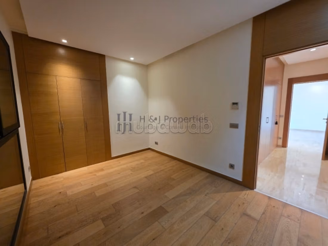 T3 vide de 122m² – 2 chambres – terrasse — 5