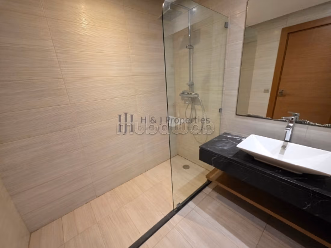 T3 vide de 122m² – 2 chambres – terrasse — 4