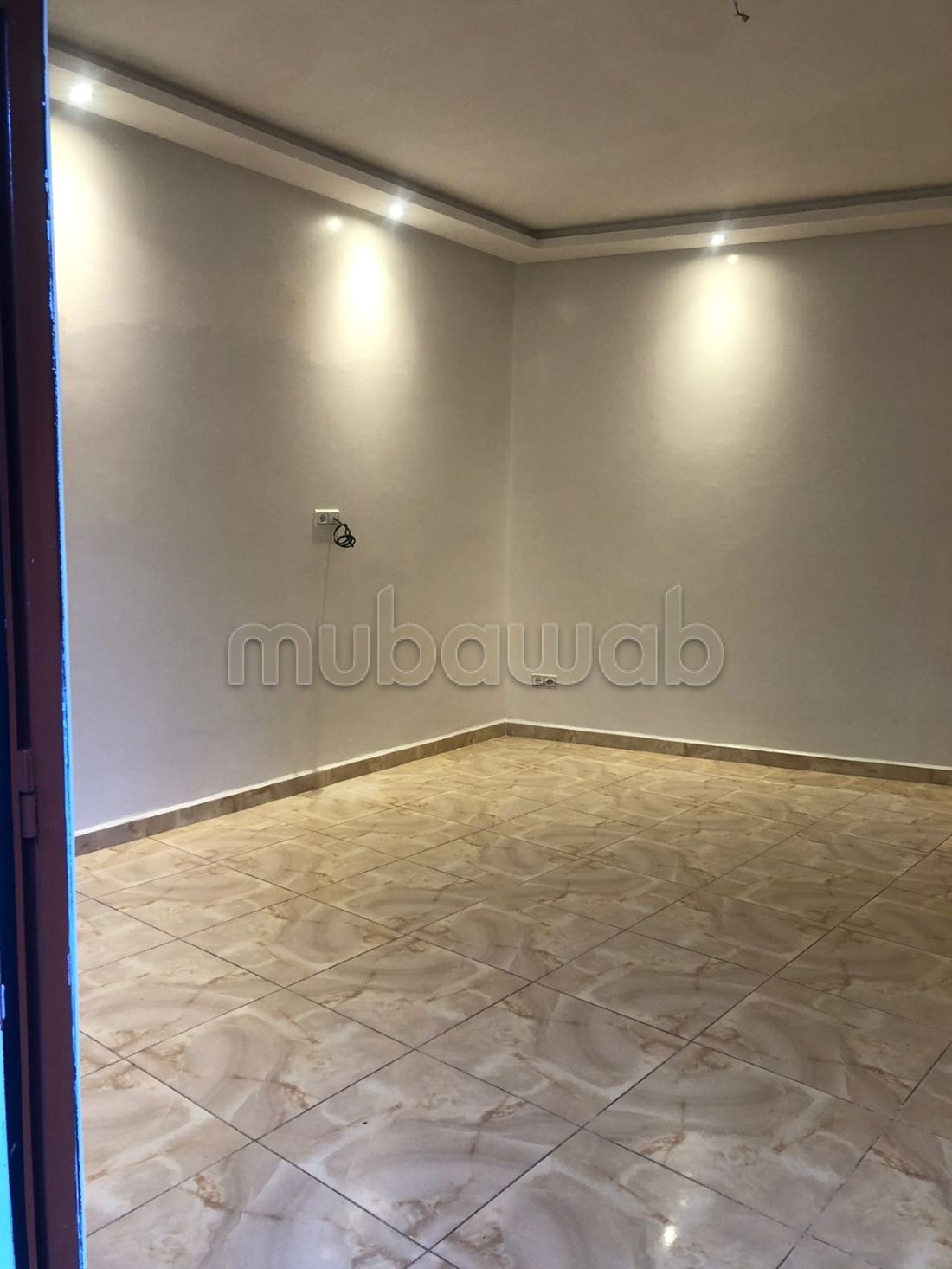 House in City Center Empty