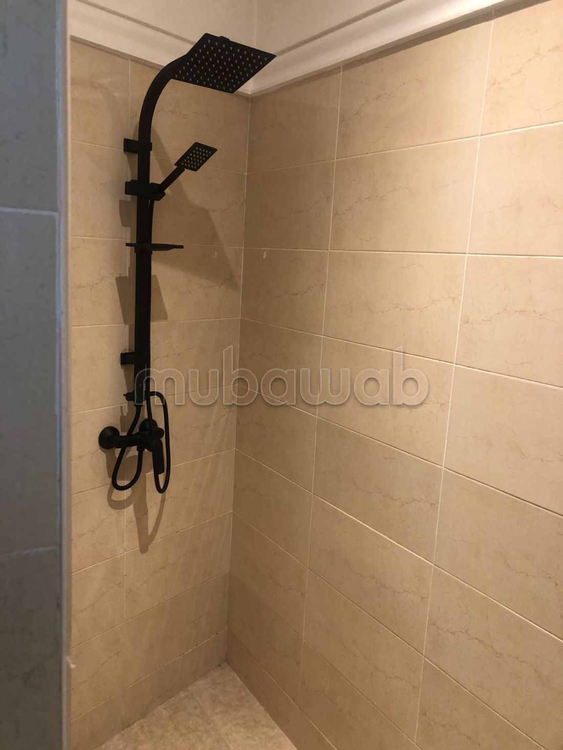 House in City Center Empty