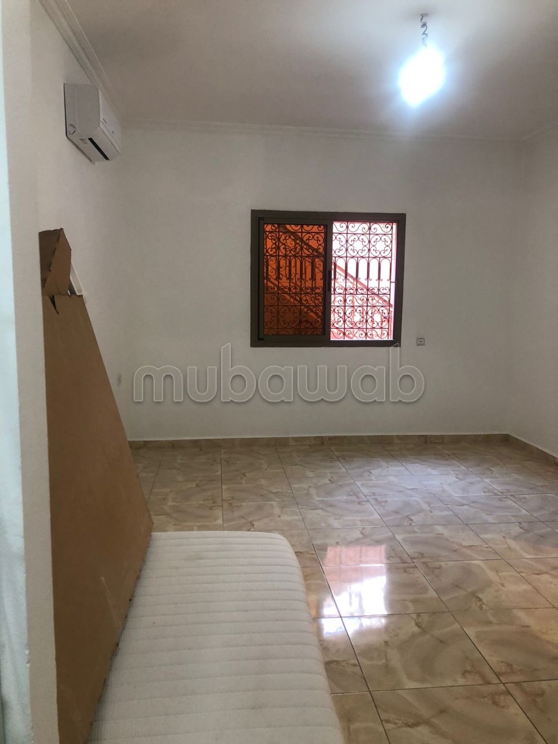 House in City Center Empty