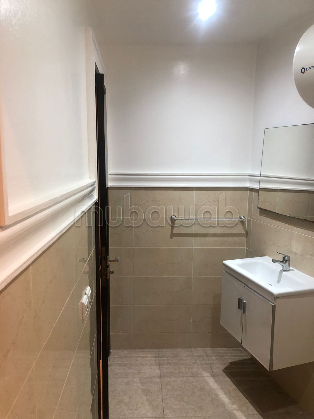 House in City Center Empty