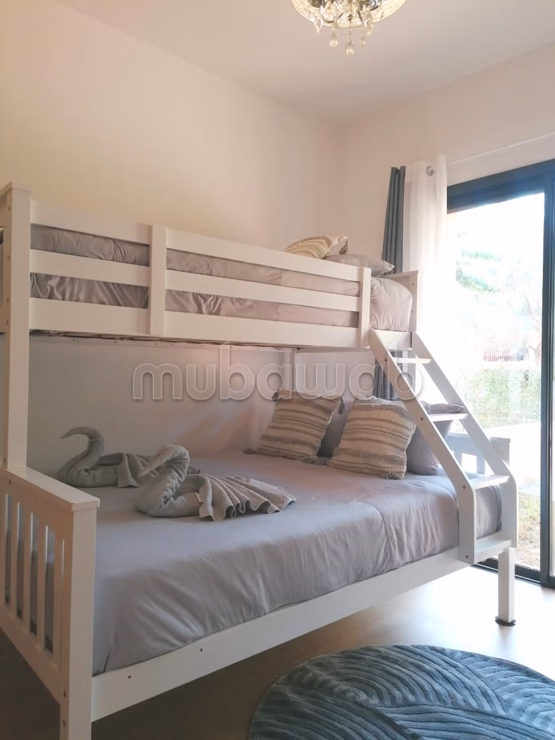 Appartement 2 chambres en rez de chaussée avec piscine