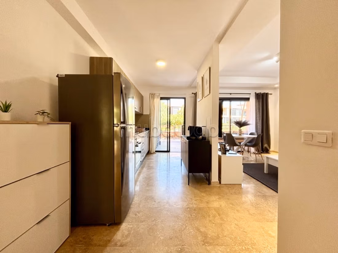 Appartement 2 chambres en rez de chaussée avec piscine