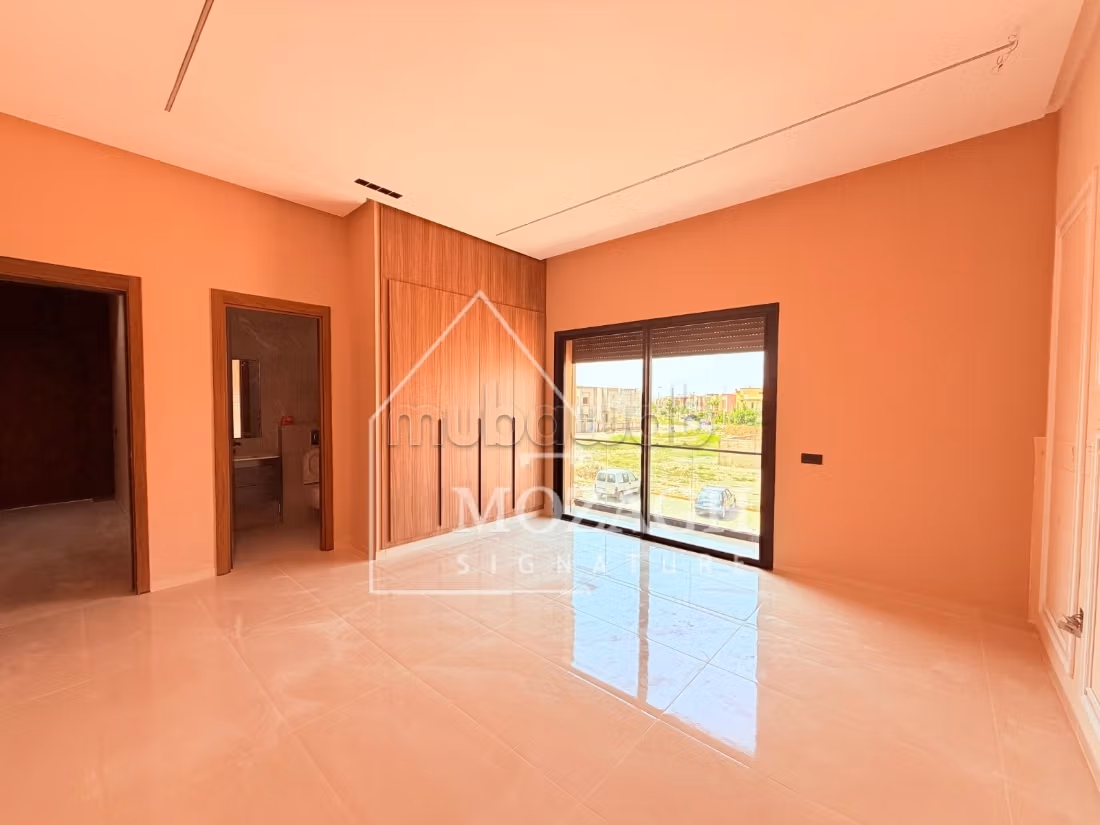 Bella villa con piscina privata a Targa