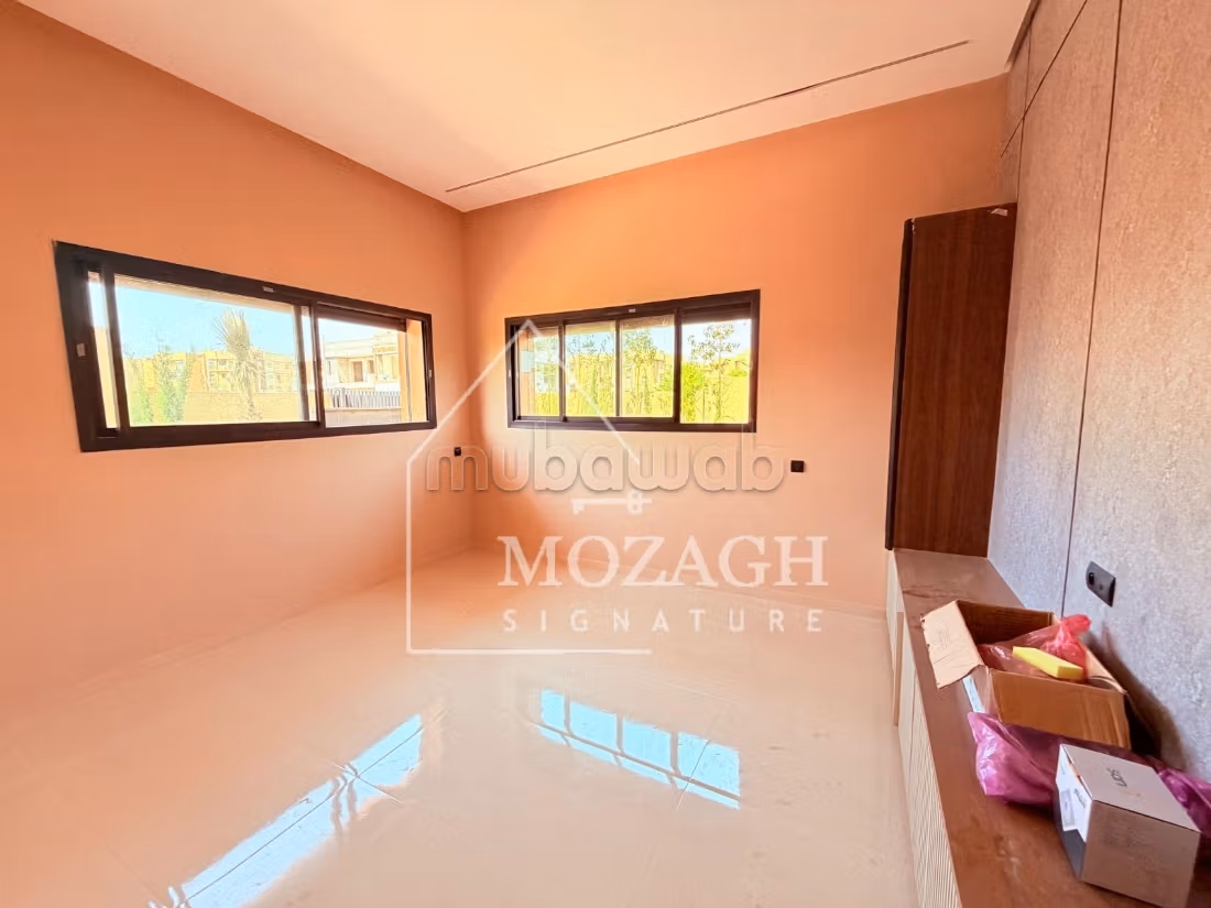 Bella villa con piscina privata a Targa