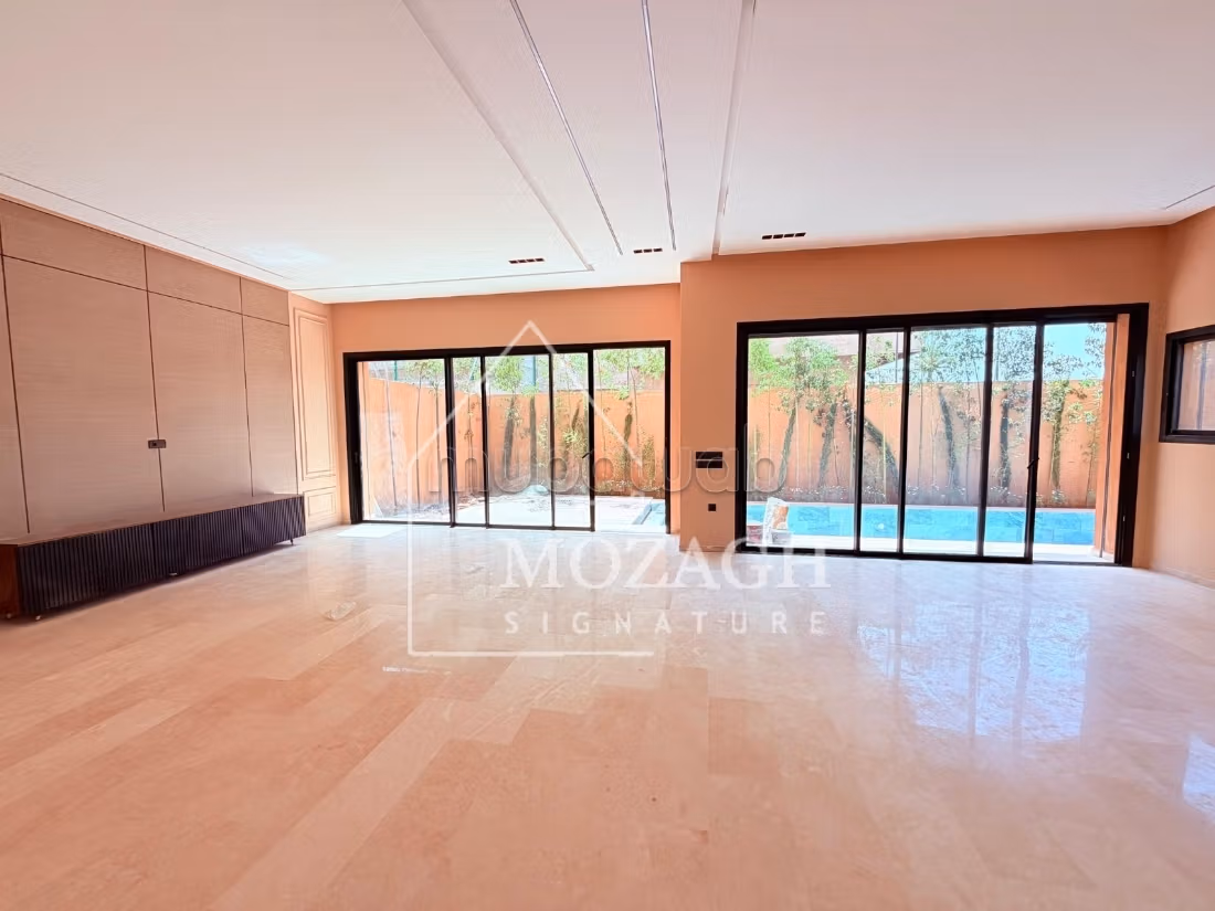 Bella villa con piscina privata a Targa