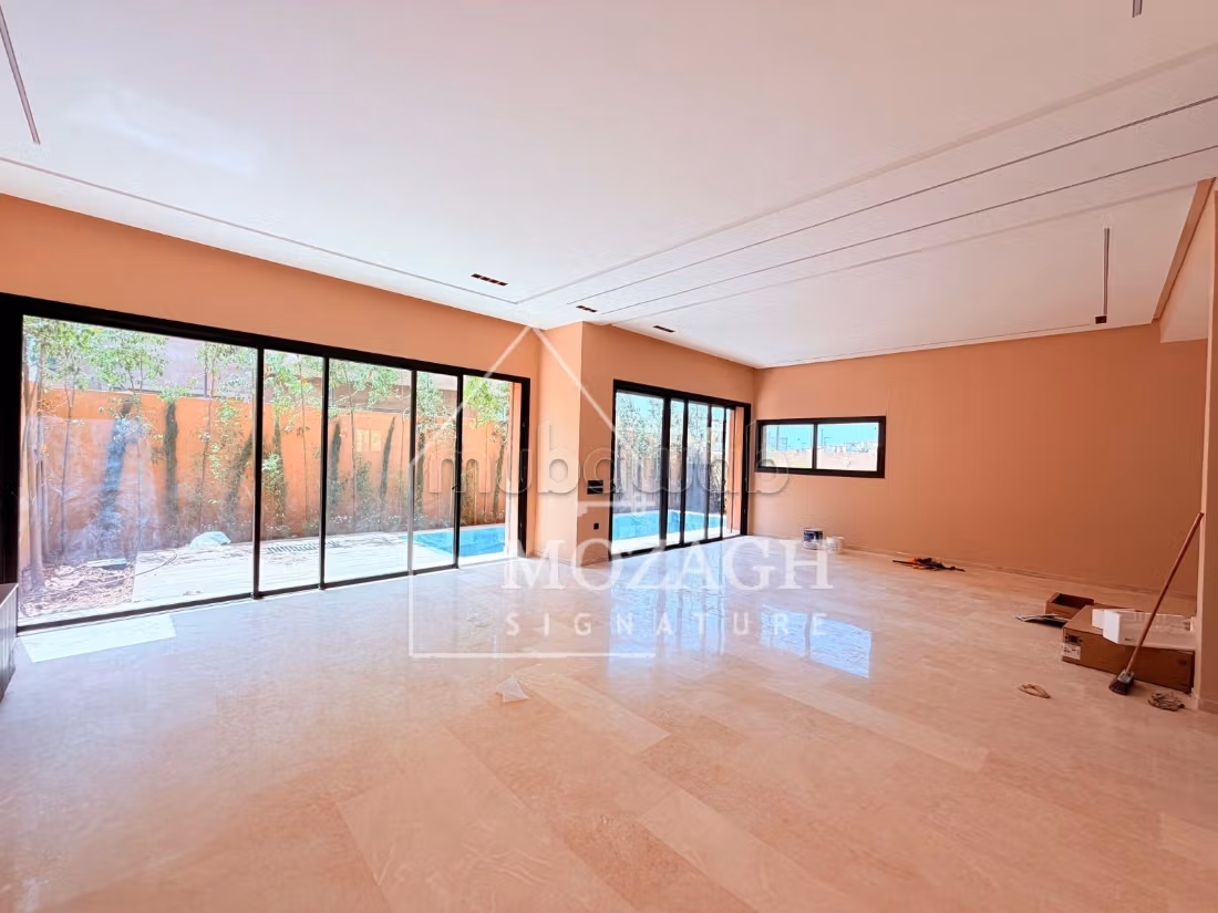 Bella villa con piscina privata a Targa